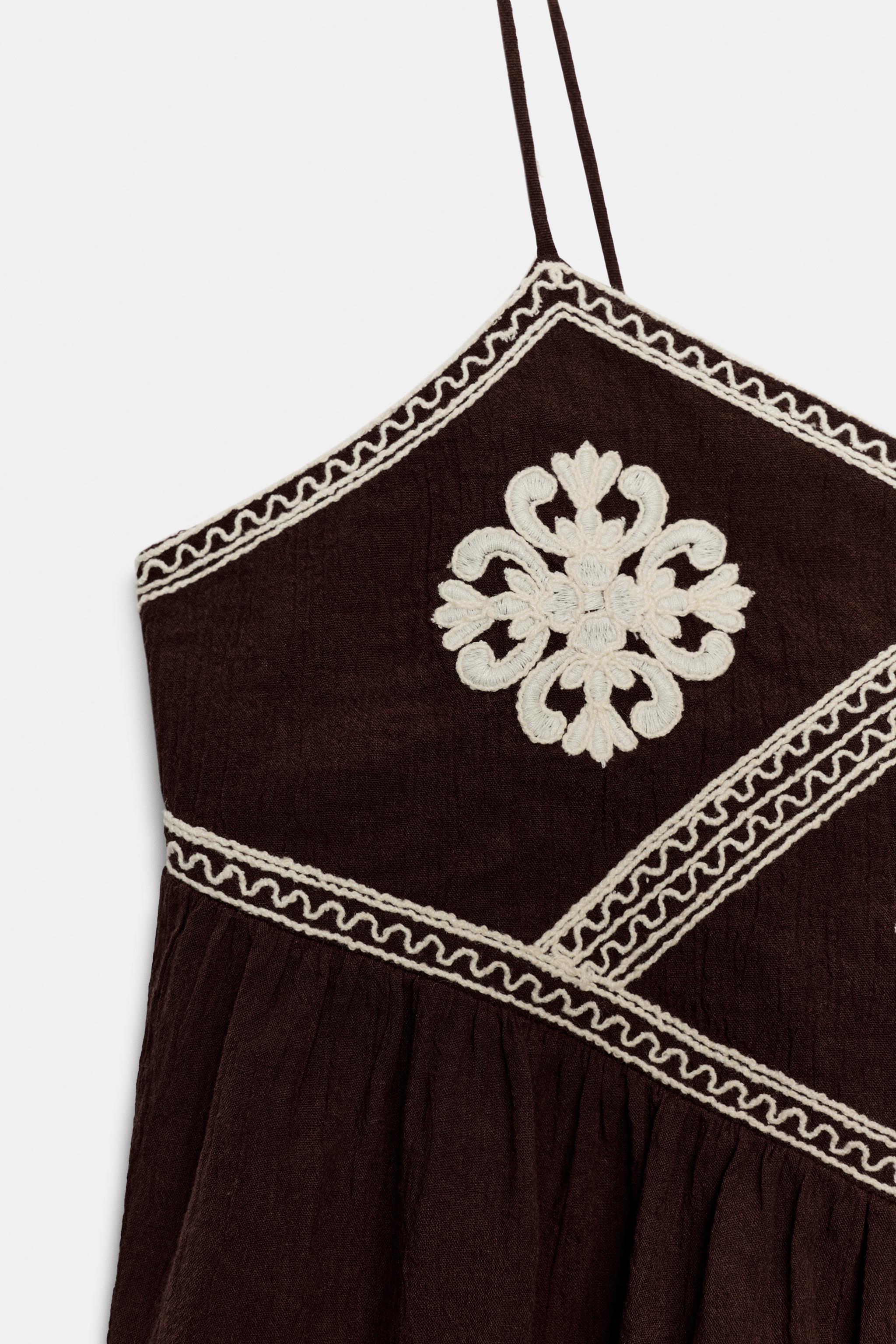 EMBROIDERED STRAP TOP